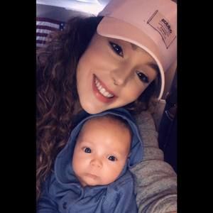 Meet your Posher, Stephanie